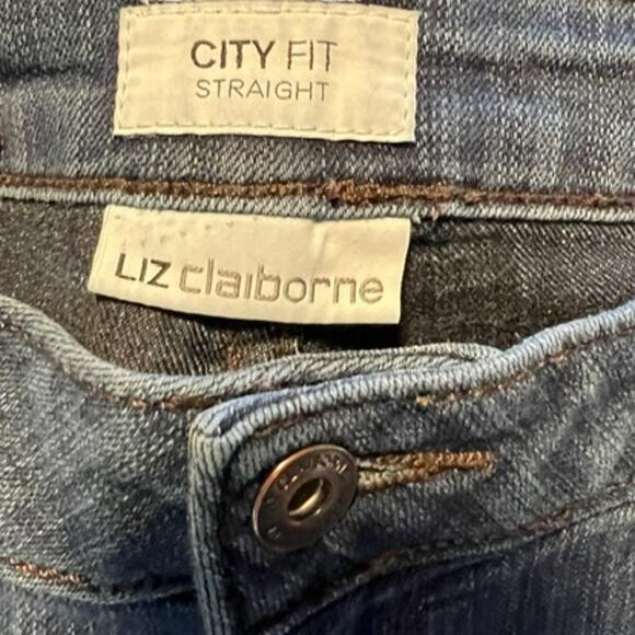 Liz Claiborne Size 10 City Fit Straight Jeans Blue Denim Mid Rise Stretch - Picture 3 of 15